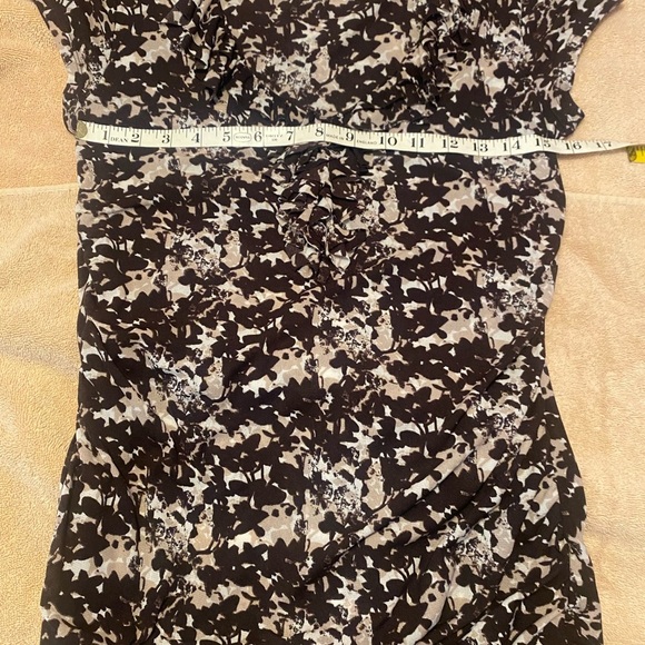 Halogen v-neck ruffle double layer chiffon-like cap sleeved ruching at waist top - Picture 4 of 7